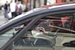 自動車保険で運転者の年齢上限はどのように設定されるのか？