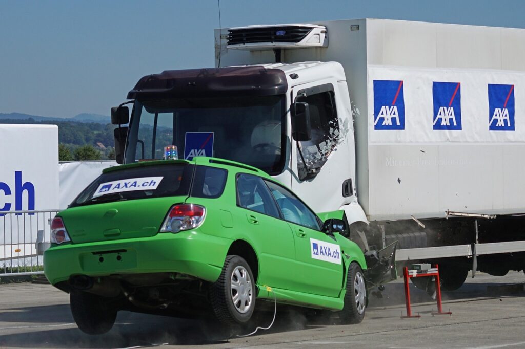 自動車保険の代行サービスを比較する際のポイントは？