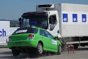 自動車保険の代行サービスを比較する際のポイントは？