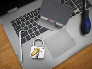 自動車保険の見積もりで料金を比較する方法は？